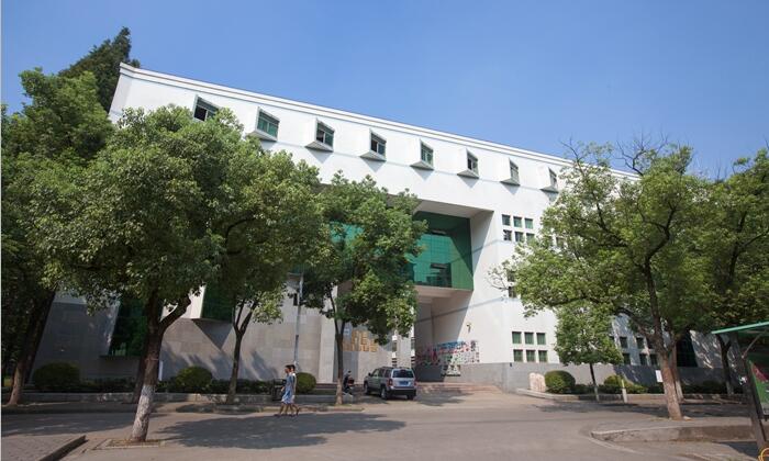 湖北大學商學院1