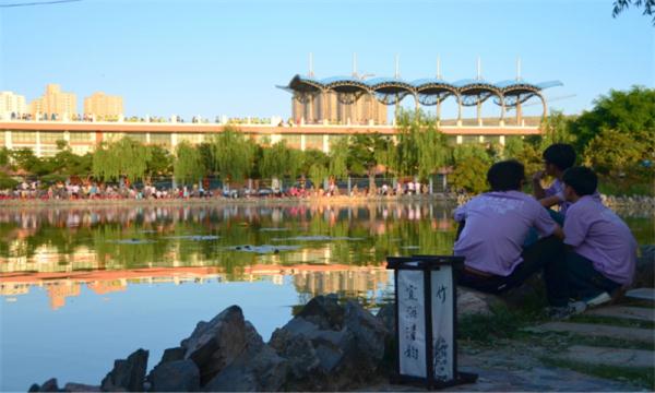 蘭州理工大學(xué)宜海湖畔1