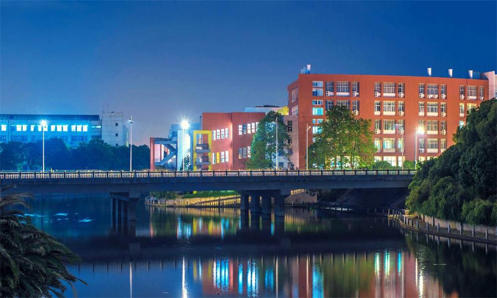南昌大學夜景1