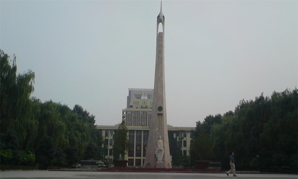 西安交大校景1
