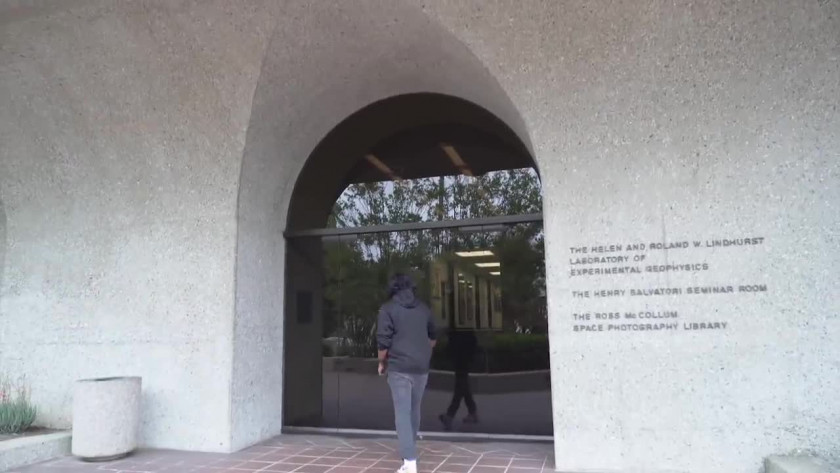 加州理工學院學院設置
